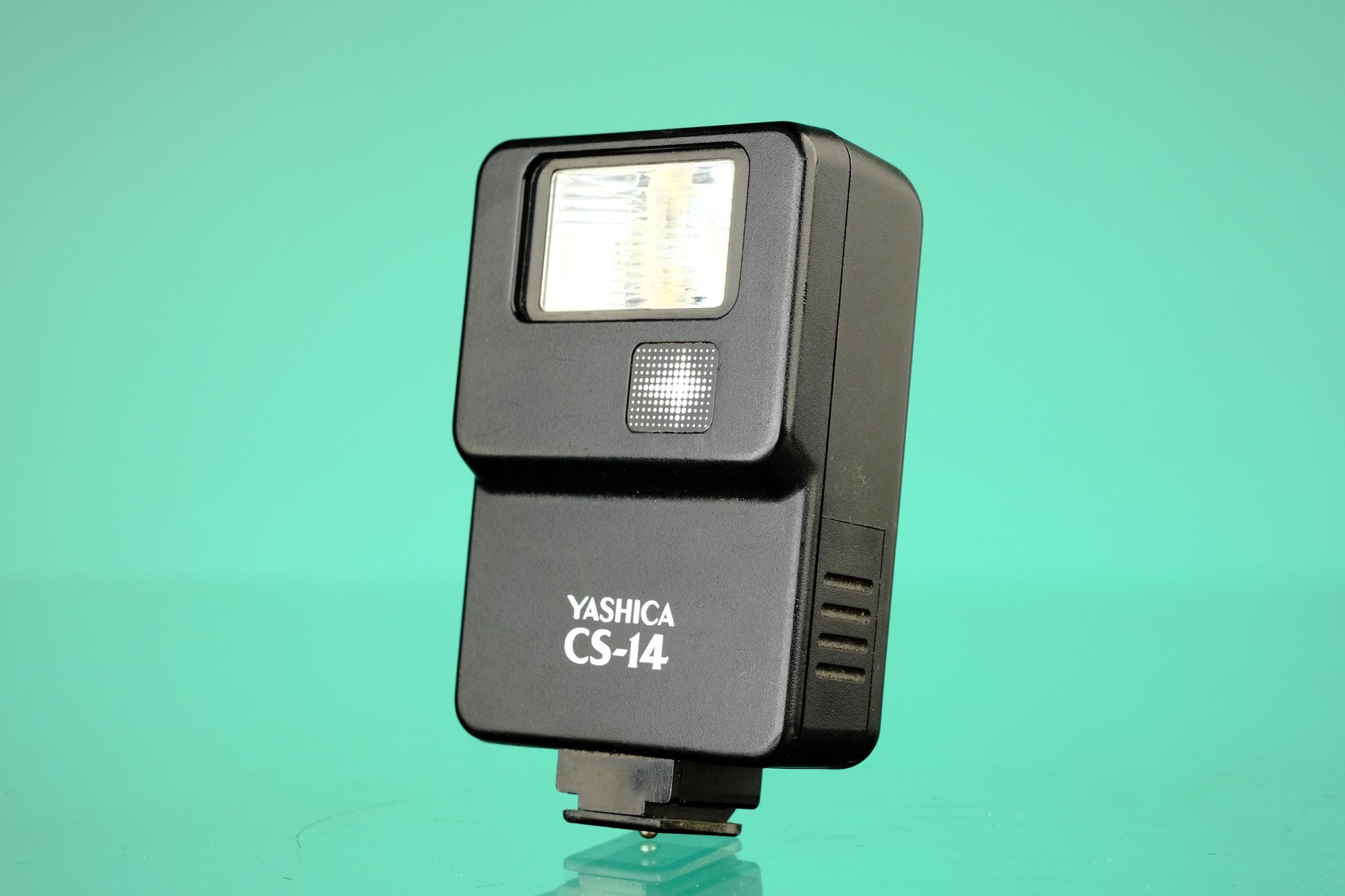 Yashica CS-14 Hotshoe Flash