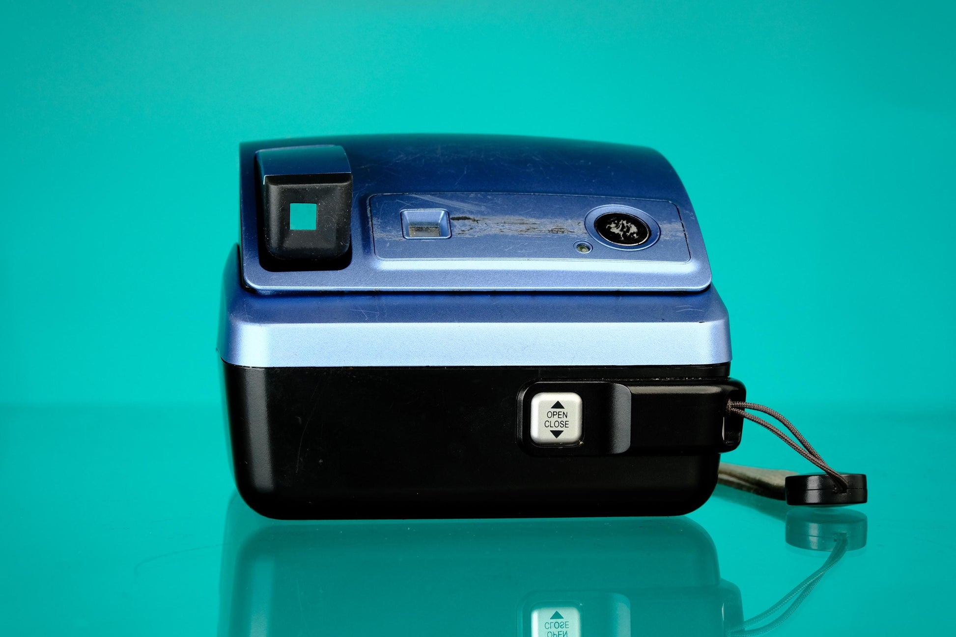Polaroid One 600 Instant Camera