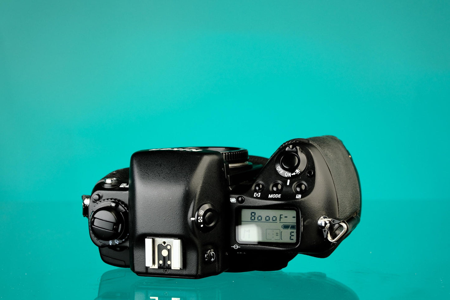 Nikon F5 35mm SLR Film Camera + MF28 Data Back (Body Only)