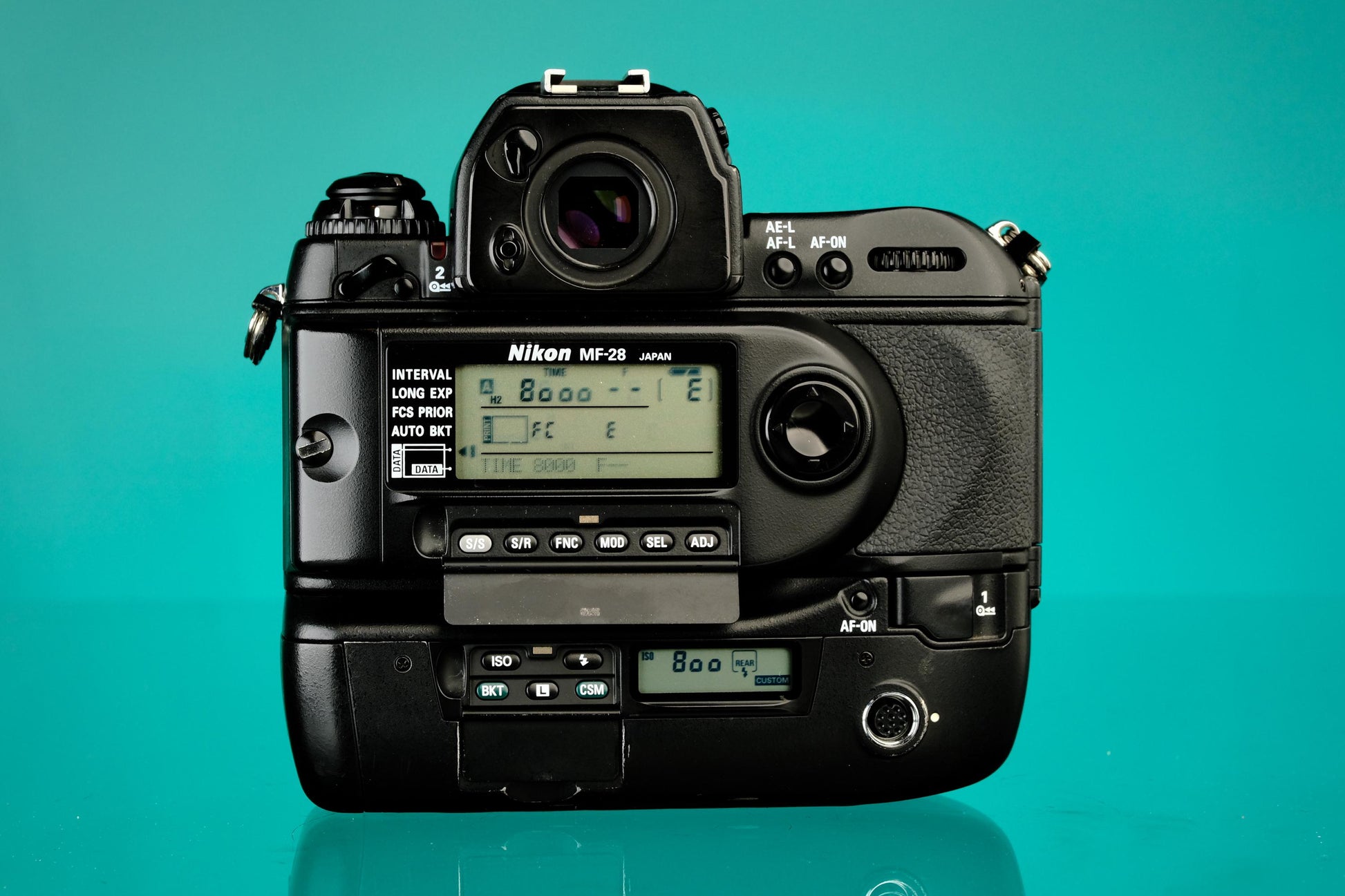 Nikon F5 35mm SLR Film Camera + MF28 Data Back (Body Only)