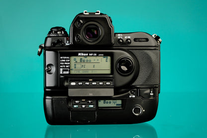 Nikon F5 35mm SLR Film Camera + MF28 Data Back (Body Only)