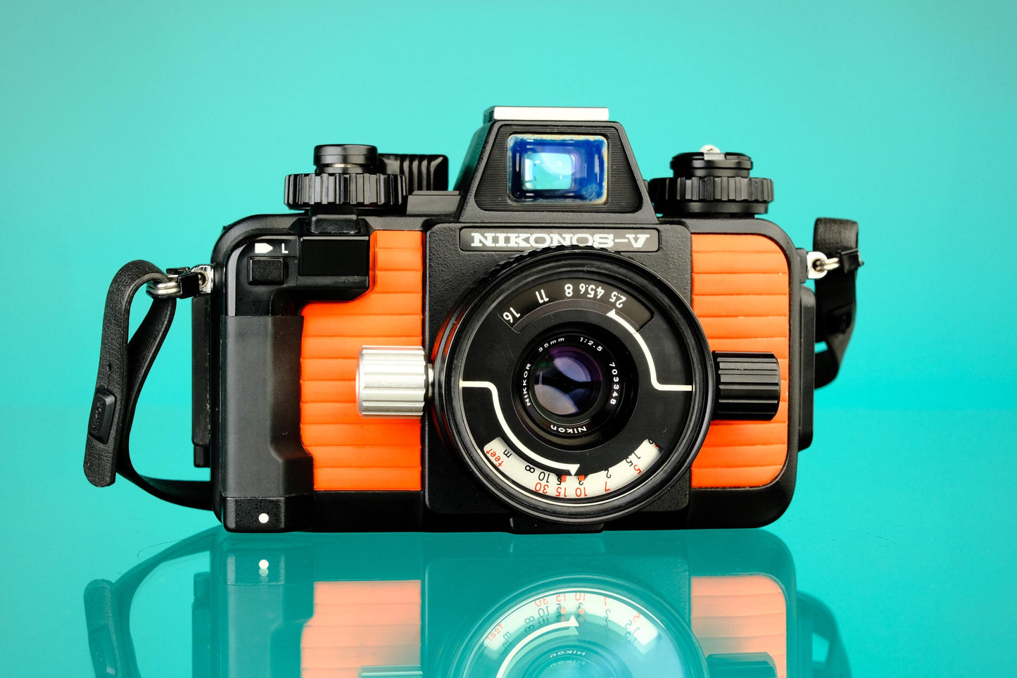 Nikon Nikonos V Orange 35mm Underwater Film Camera + 35mm f/2.5 Nikkor Lens