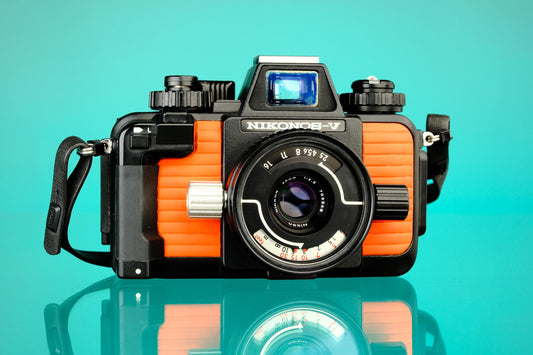 Nikon Nikonos V Orange 35mm Underwater Film Camera + 35mm f/2.5 Nikkor Lens