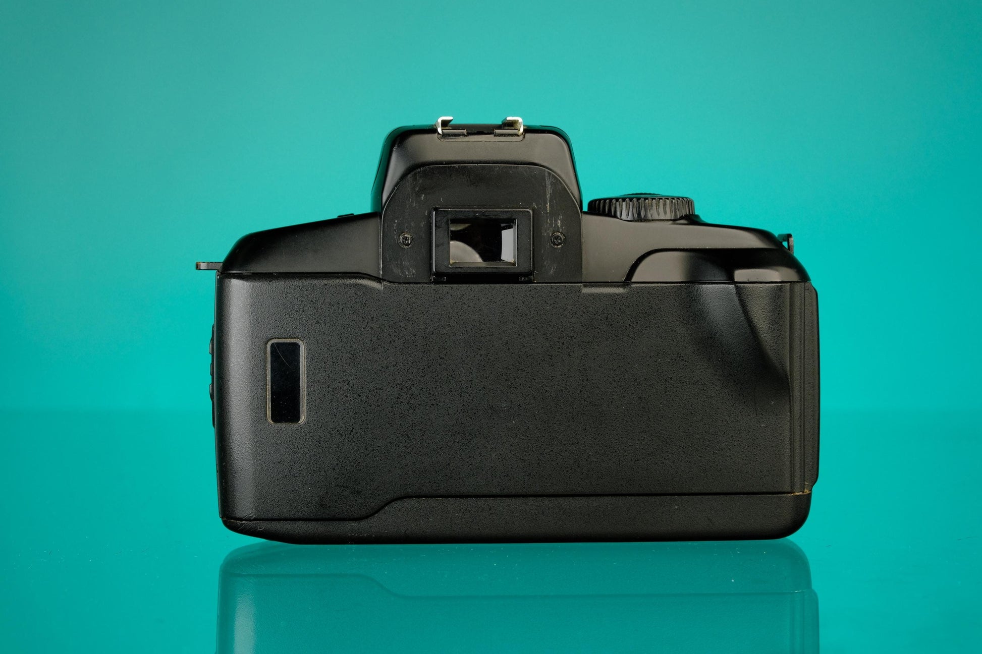 Canon EOS 700 35mm SLR Camera Body