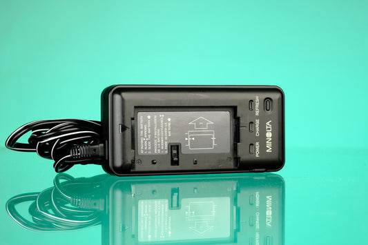 Minolta AC Adapter Charger VAC-440u