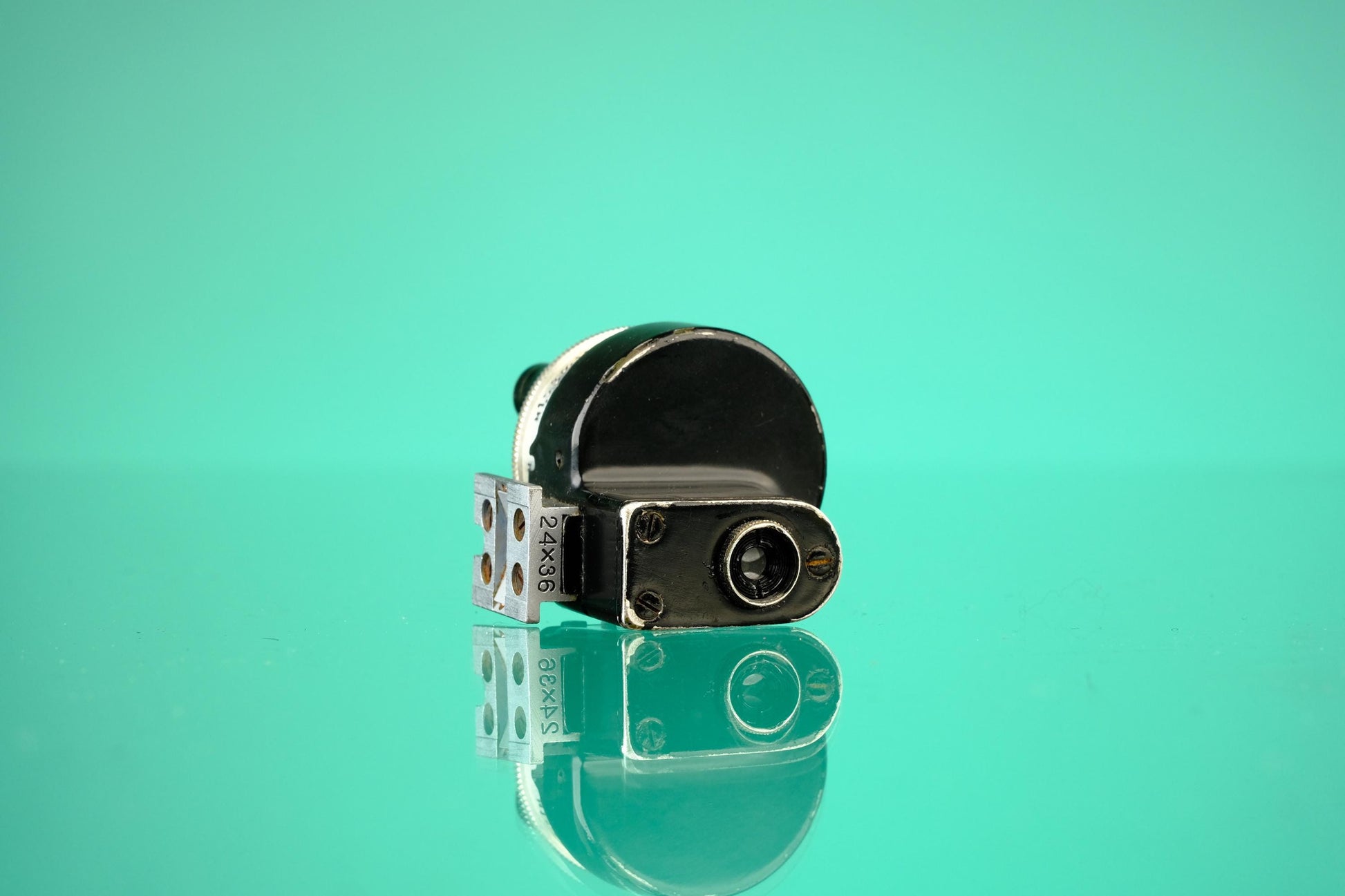 Zenit KMZ Universal Turret Viewfinder Hot Shoe Mount - 28mm to 135mm