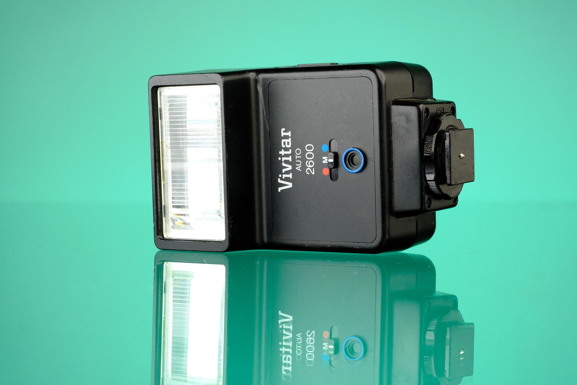 Vivitar 2600 Hot-Shoe On Camera Auto Thyristor Flash