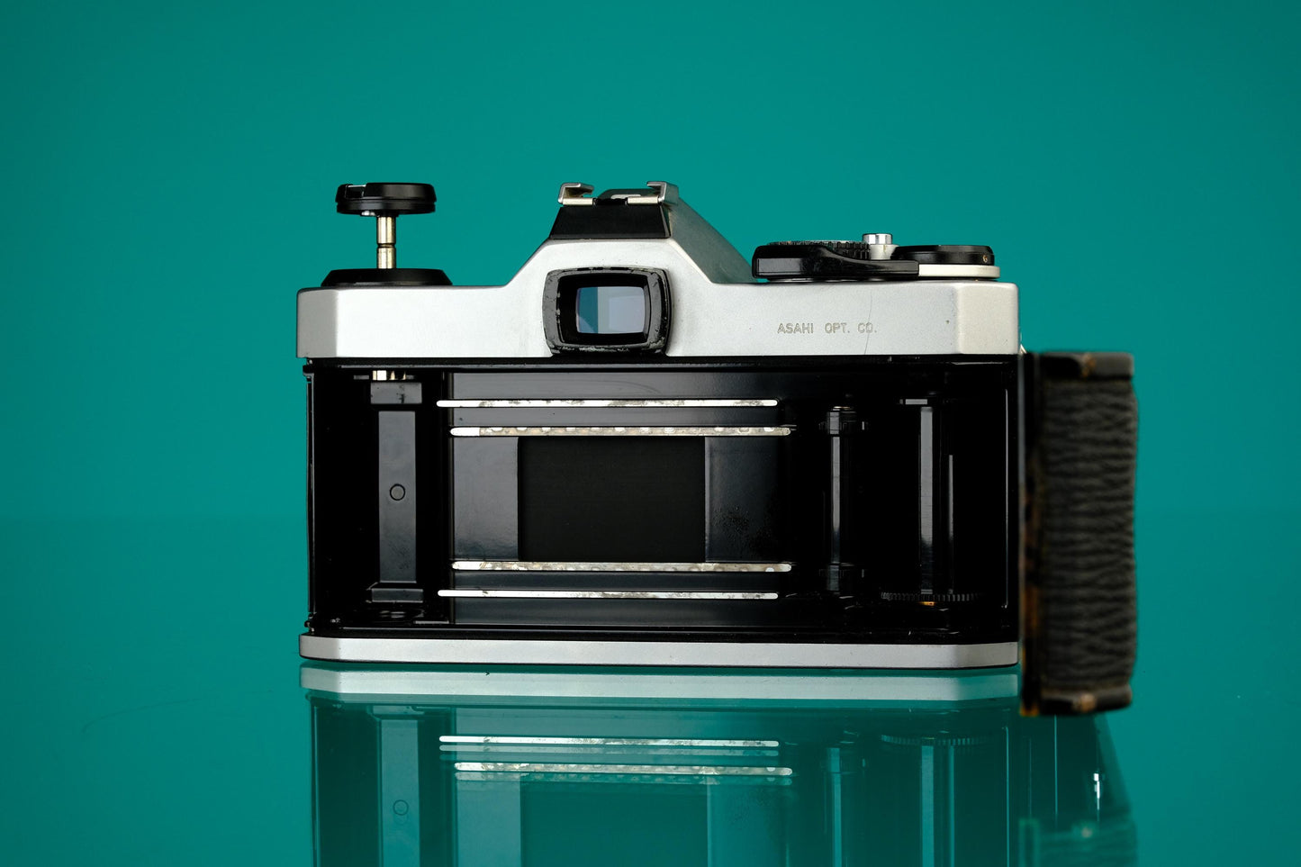 Pentax K1000 35mm SLR + SMC Pentax-A 50mm f/2.0 Lens