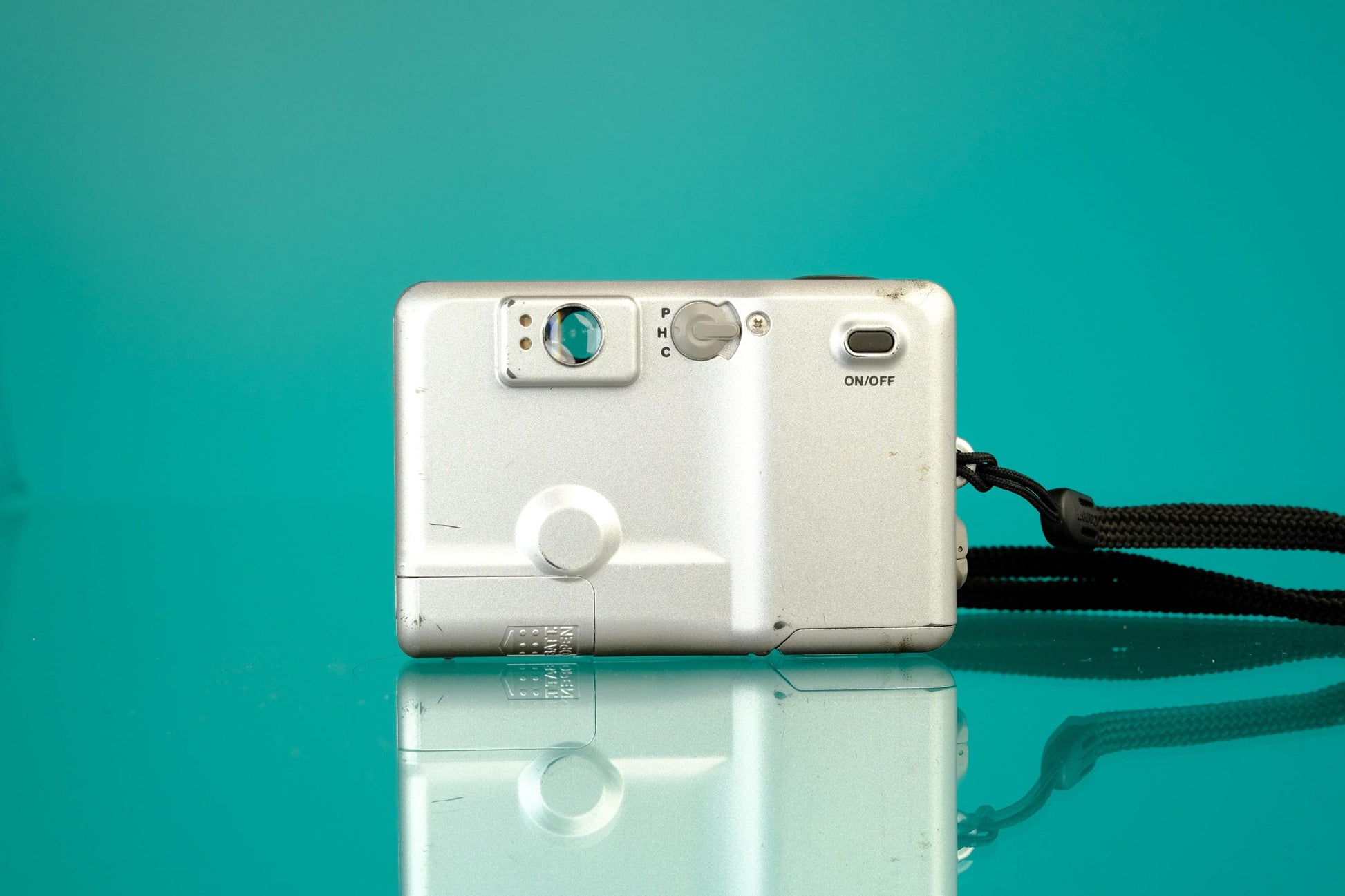 Canon IX240 ELPH Jr. APS Point and Shoot Camera