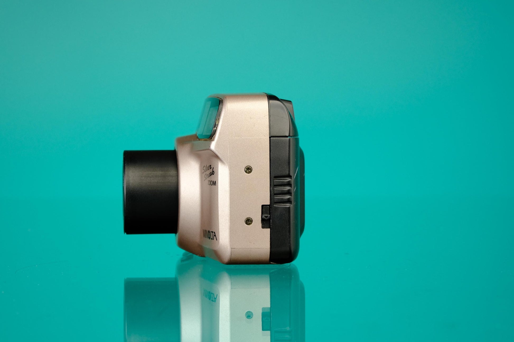 Minolta Silver Streak Zoom 35mm Point and Shoot