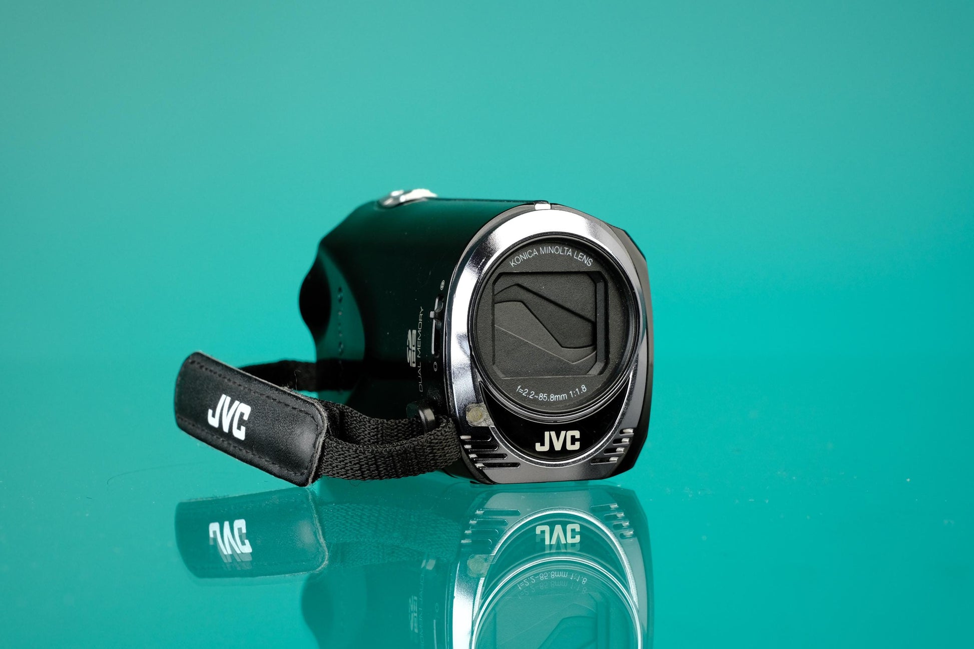 JVC Everio GZ-MS230BU Camcorder