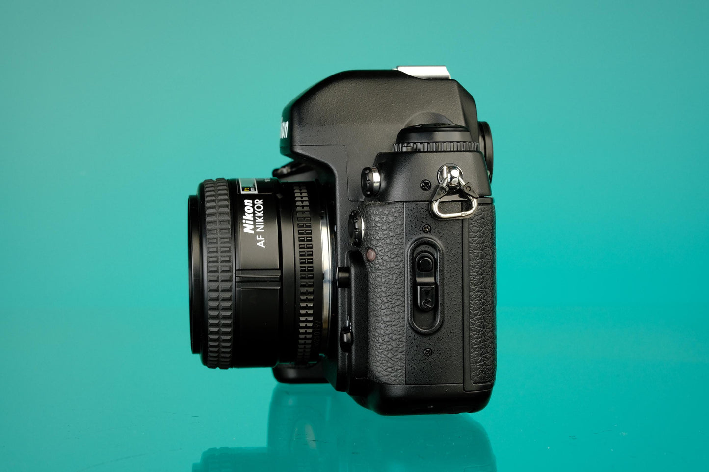Nikon F100 35mm SLR + Nikon AF Nikkor 50mm f/1.4 Lens Kit