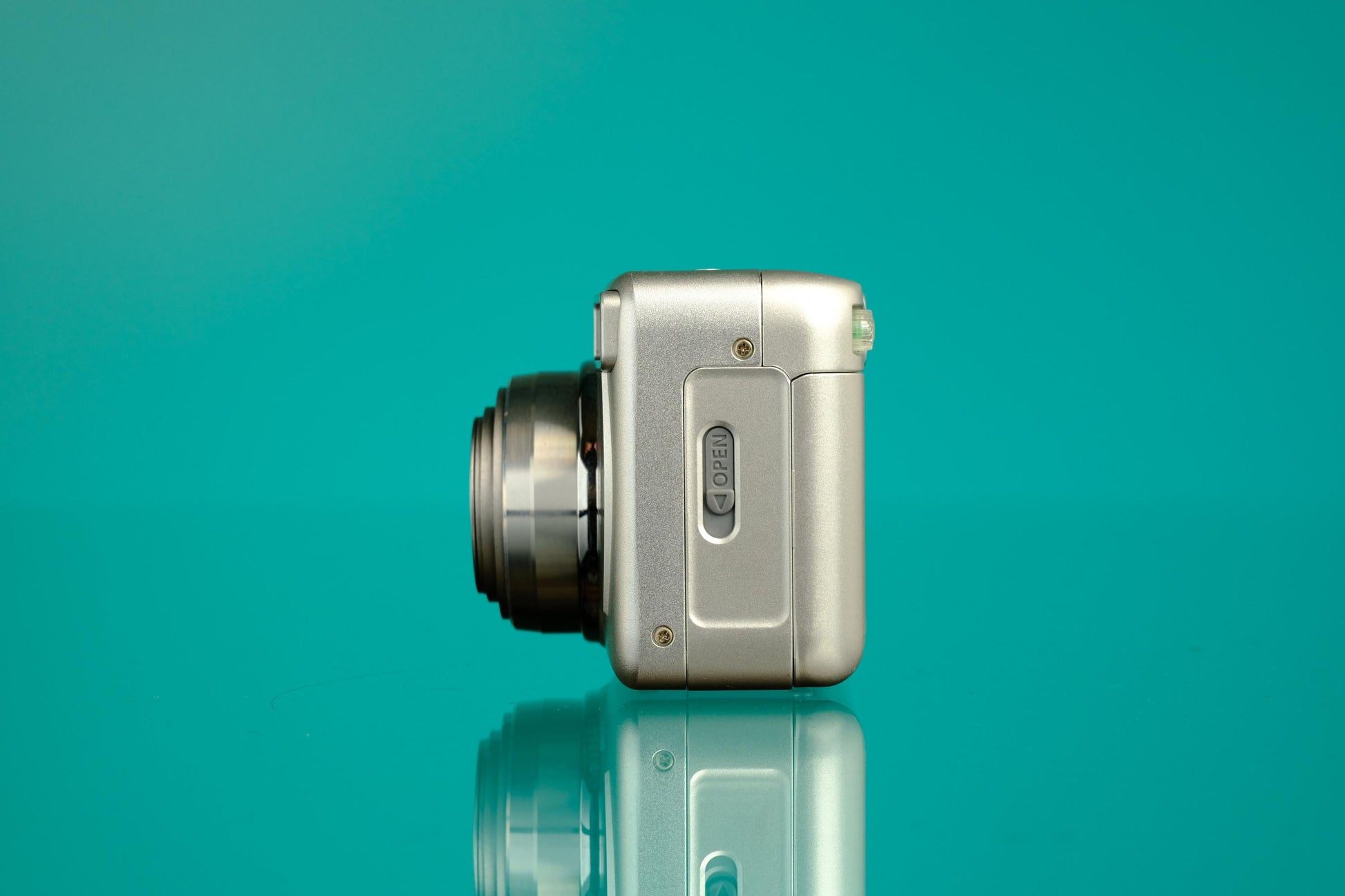 Canon Sure Shot Z180u Date 35mm Point and Shoot Camera