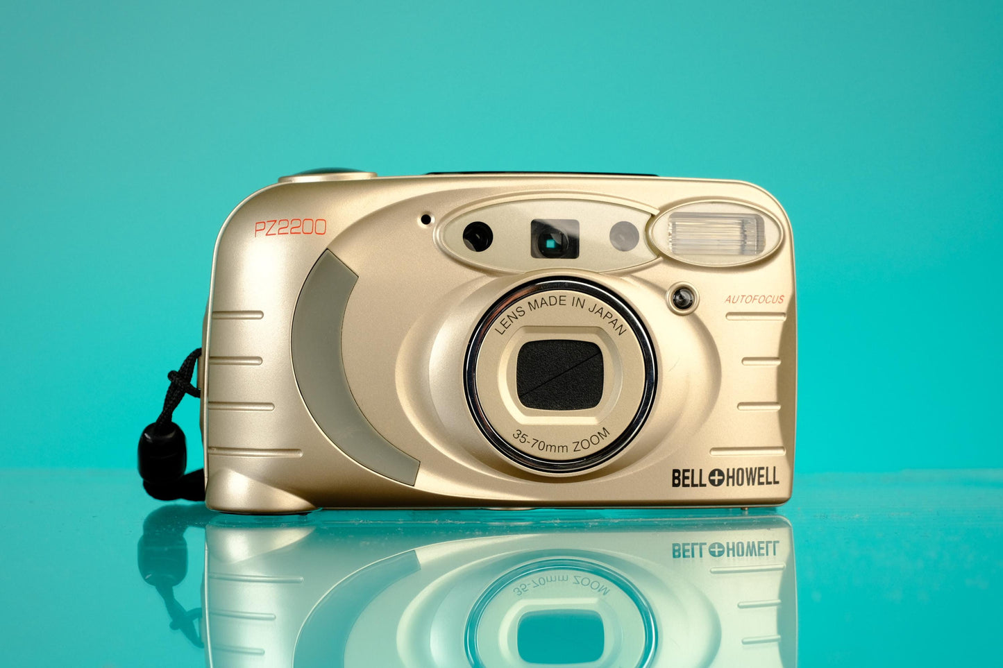 Bell and Howell PZ2200 35mm Point and Shoot Film Camera