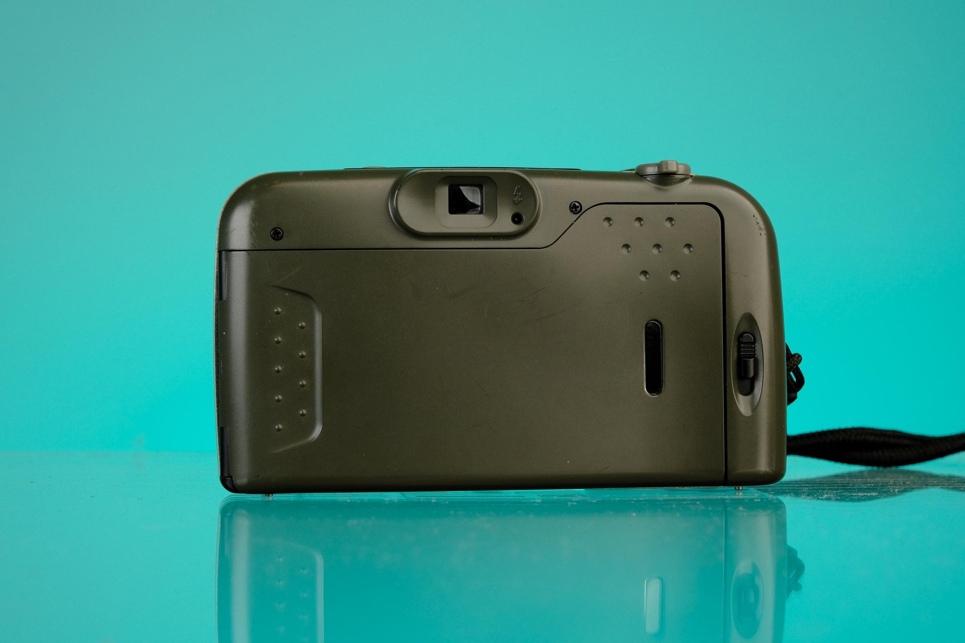 Bell and Howell PZ2200 35mm Point and Shoot Film Camera