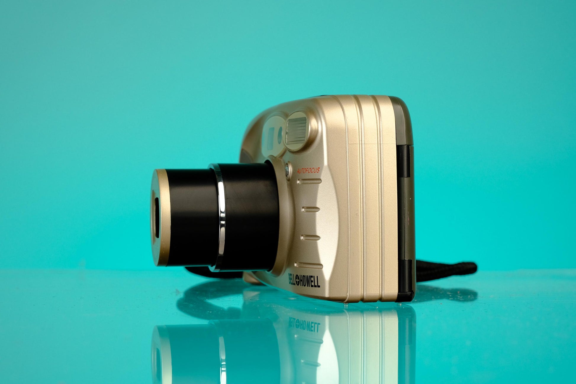 Bell and Howell PZ2200 35mm Point and Shoot Film Camera