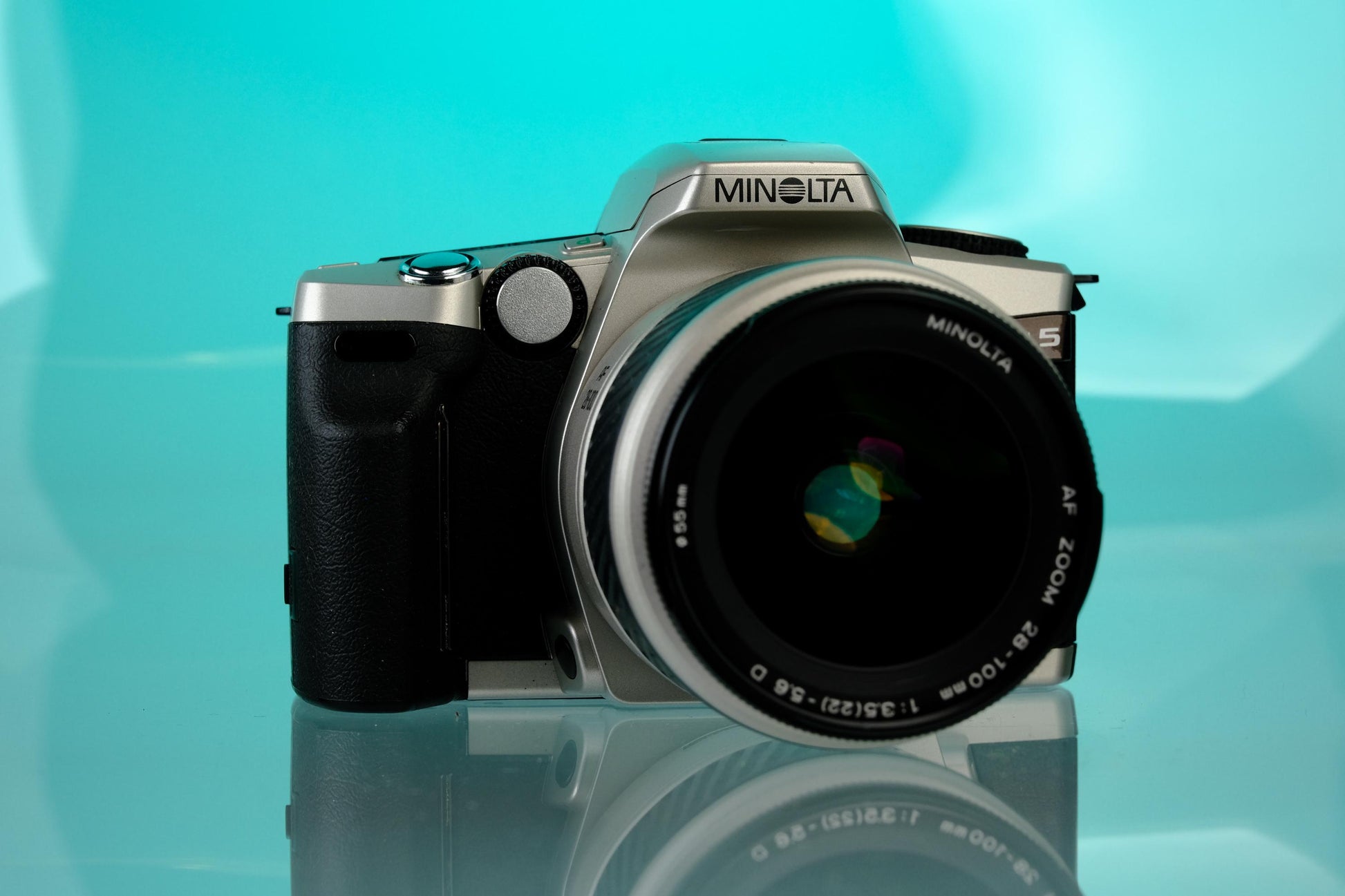 Minolta Maxxum 5 35mm SLR Film Camera + Minolta AF Zoom 28-100mm f/3.5