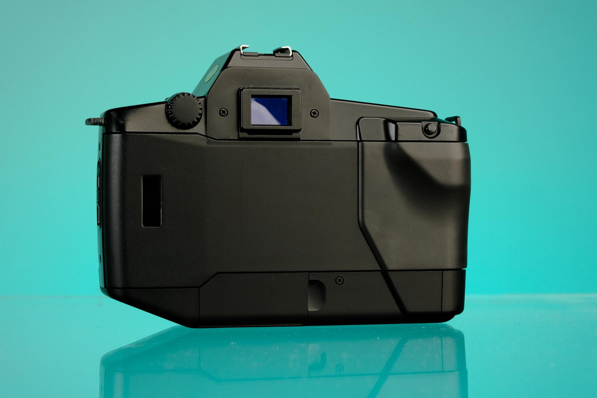 Canon EOS 650 35mm SLR Film Camera (Body Only)