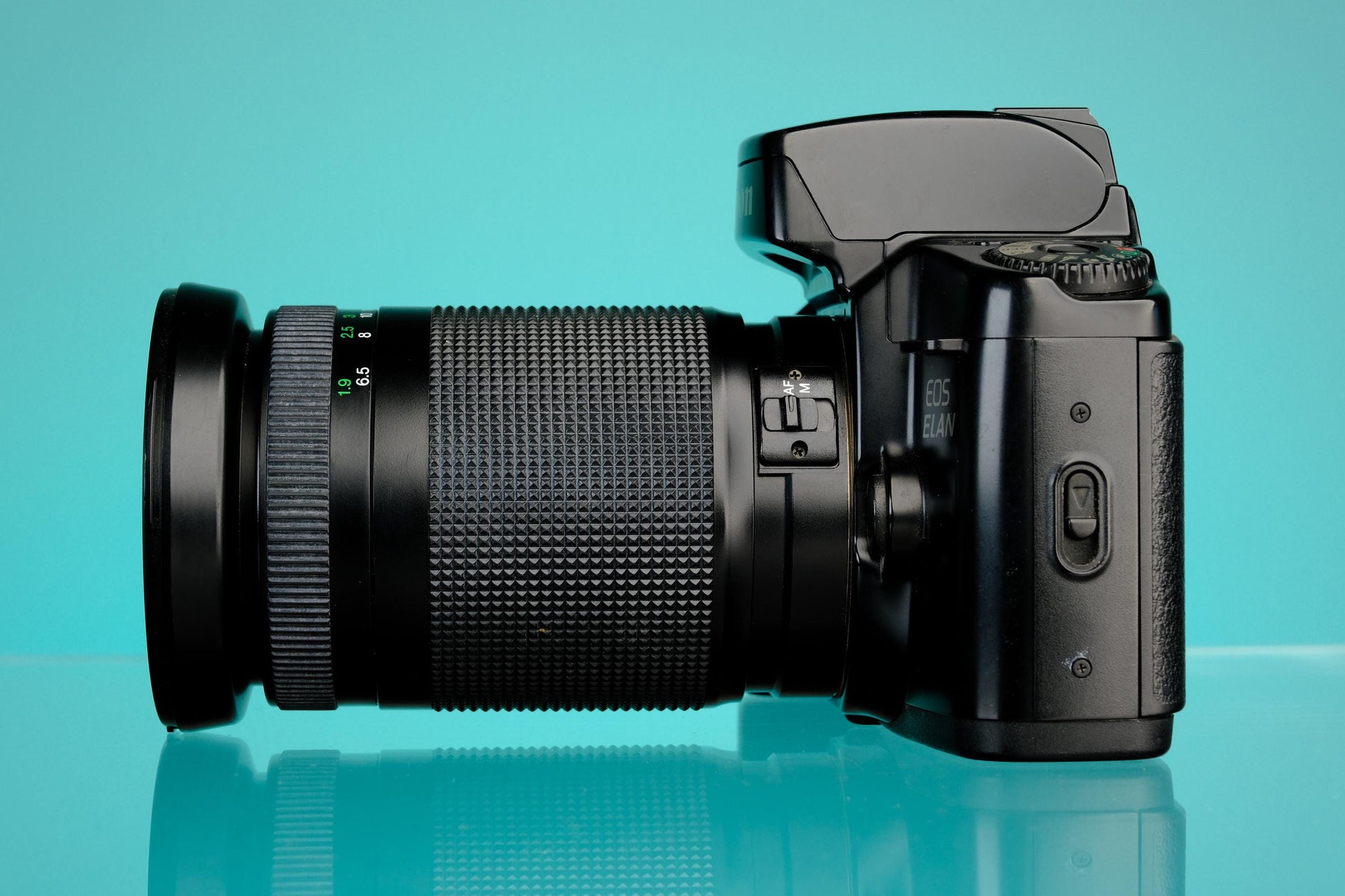 Canon eos ELAN 35mm SLR + 28-210mm f/3.5-5.6 Zoom Lens EF Mount