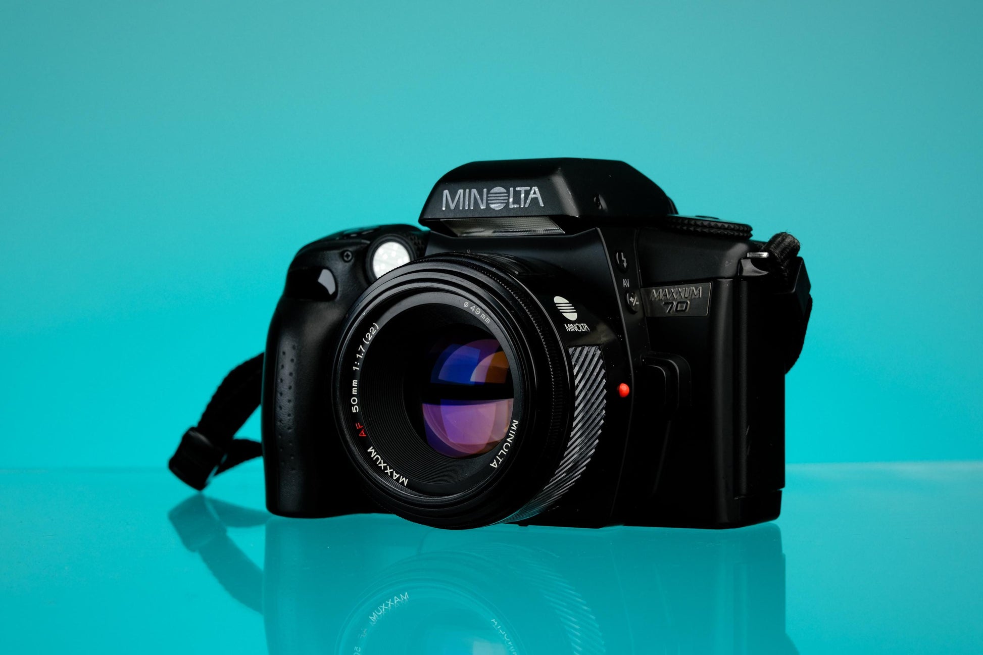 Minolta Maxxum 70 35mm SLR Film Camera + 50mm f/1.7 Lens, 35-70mm Zoom Lens Kit