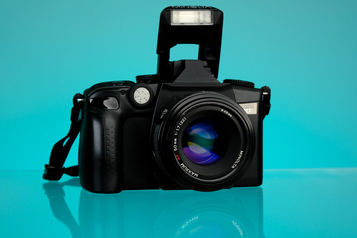 Minolta Maxxum 70 35mm SLR Film Camera + 50mm f/1.7 Lens, 35-70mm Zoom Lens Kit