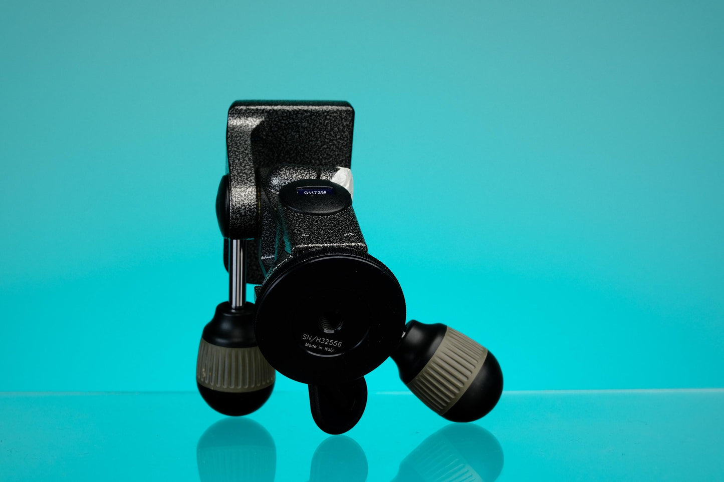 Gitzo 1172M Tripod Head w/ Plate