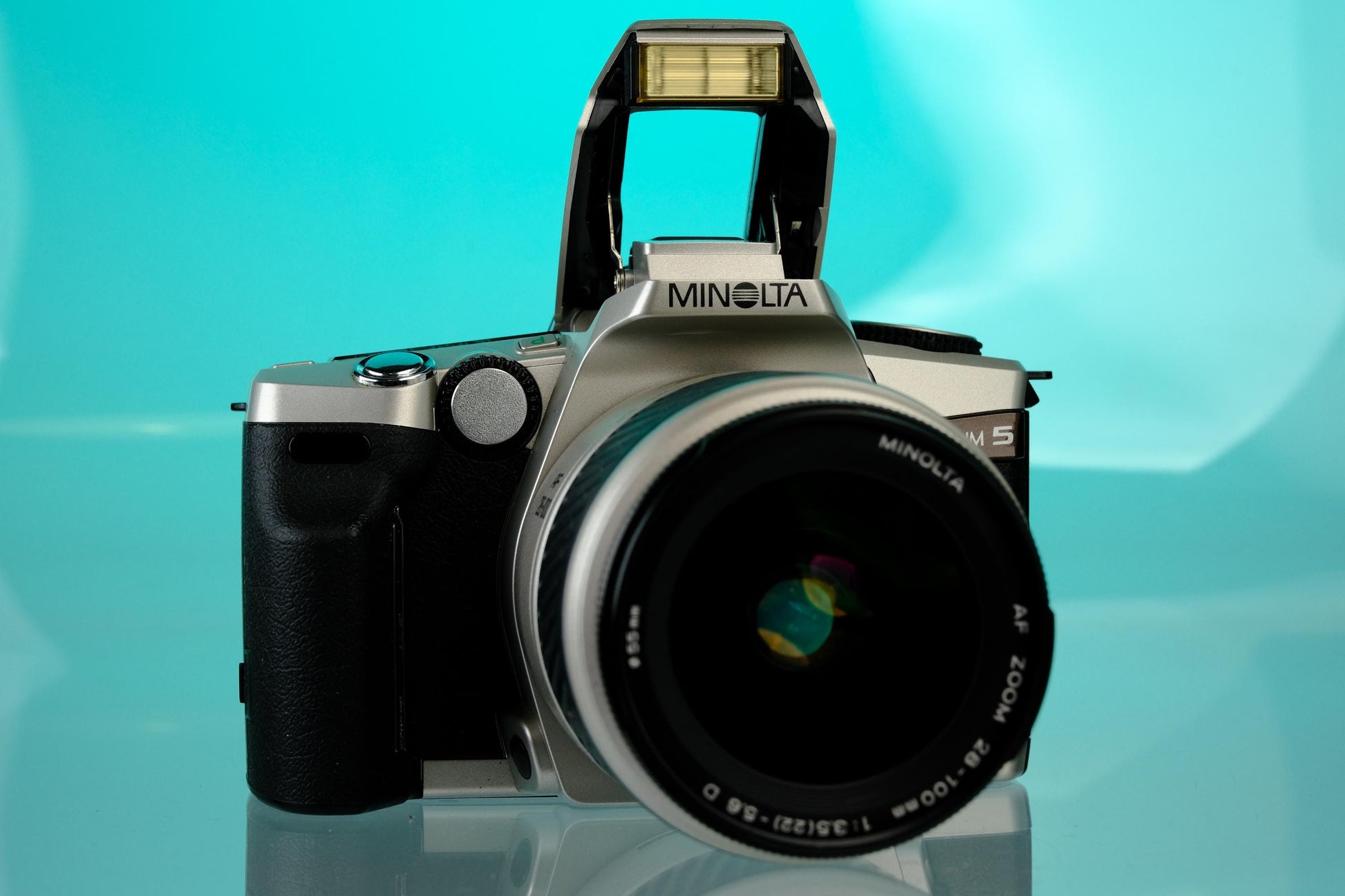 Minolta Maxxum 5 35mm SLR Film Camera + Minolta AF Zoom 28-100mm f/3.5