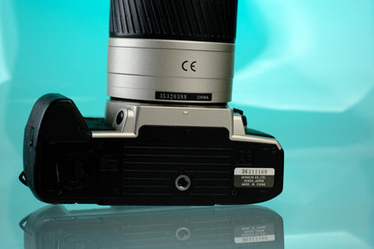 Minolta Maxxum 5 35mm SLR Film Camera + Minolta AF Zoom 28-100mm f/3.5