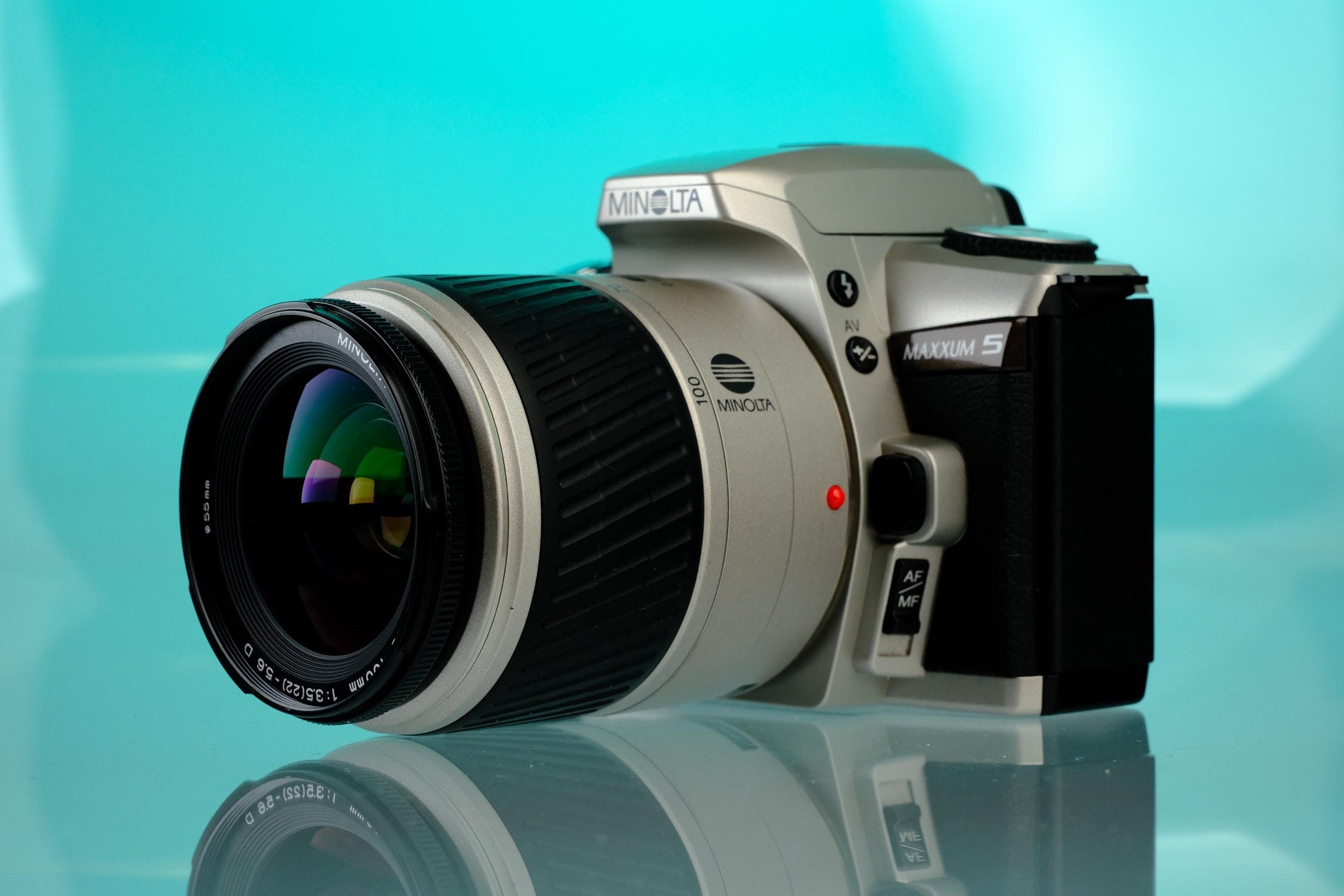 Minolta Maxxum 5 35mm SLR Film Camera + Minolta AF Zoom 28-100mm f/3.5
