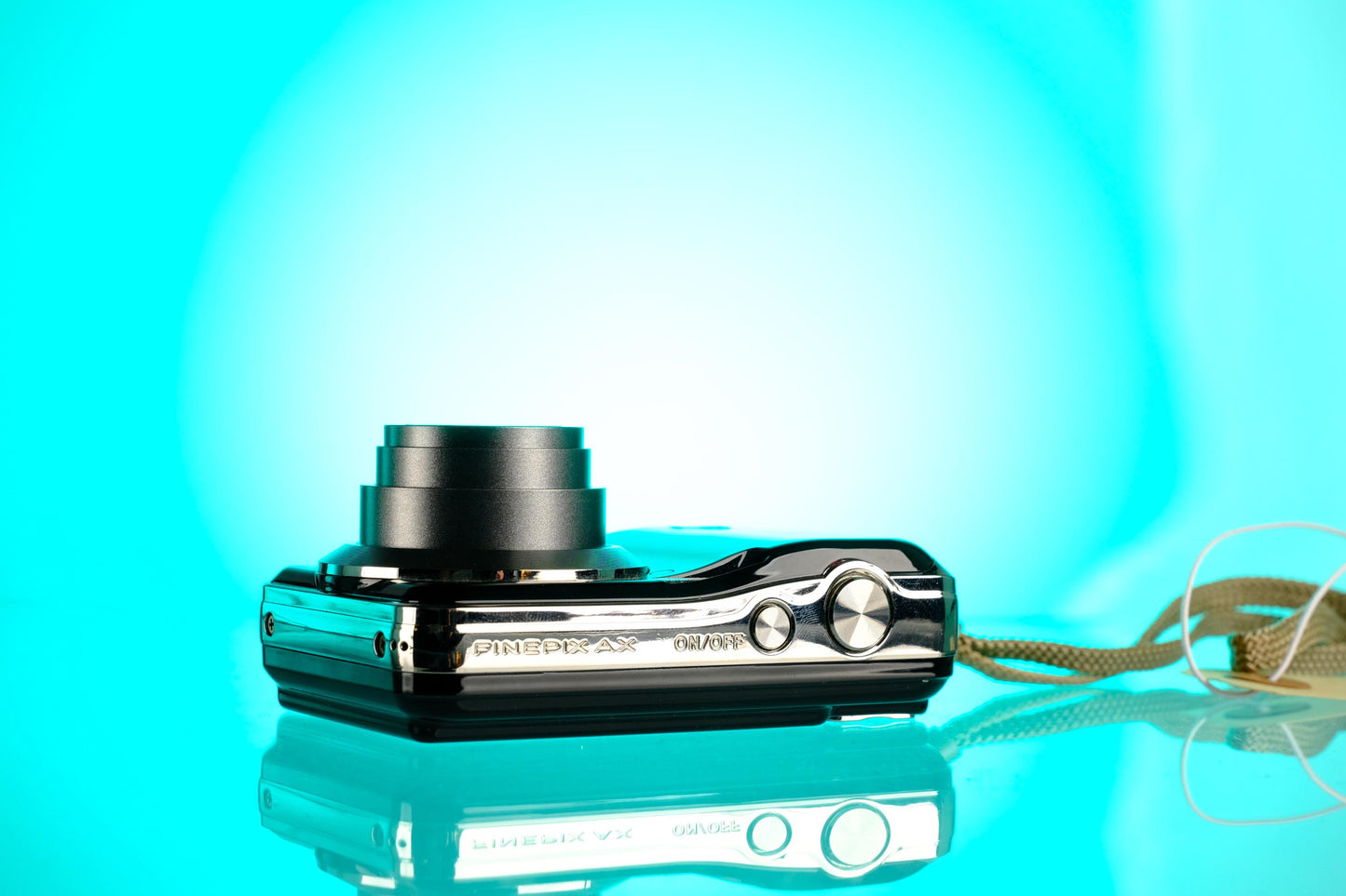 Fujifilm Finepix AX200 Digital Point and Shoot Camera Digicam Starter Kit