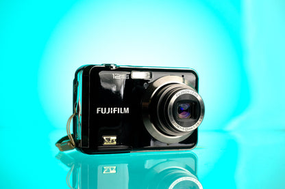 Fujifilm Finepix AX200 Digital Point and Shoot Camera Digicam Starter Kit